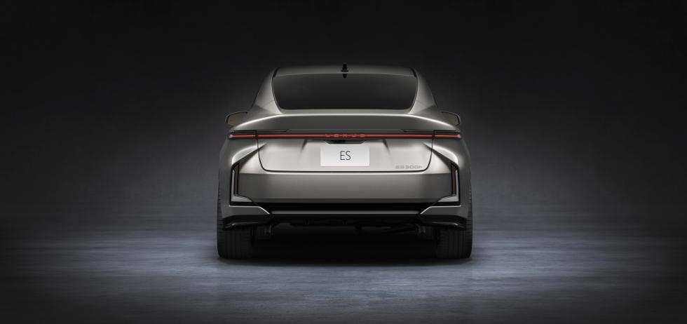 Νέο Lexus ES: Υβριδικό και ηλεκτρικό έως 343 άλογα